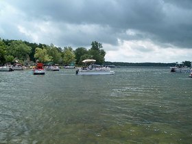 4TH%20OF%20JULY%202004%20%20LAKE%20006.jpg