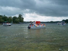 4TH%20OF%20JULY%202004%20%20LAKE%20008.jpg