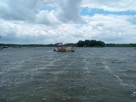 4TH%20OF%20JULY%202004%20%20LAKE%20015.jpg