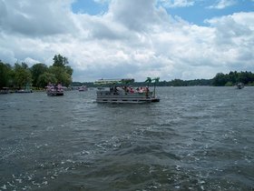 4TH%20OF%20JULY%202004%20%20LAKE%20019.jpg