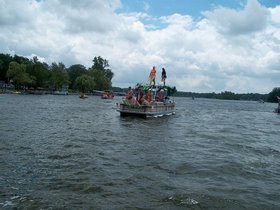 4TH%20OF%20JULY%202004%20%20LAKE%20024.jpg