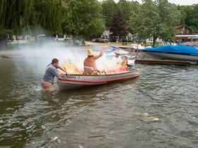 4TH%20OF%20JULY%202004%20%20LAKE%20028.jpg